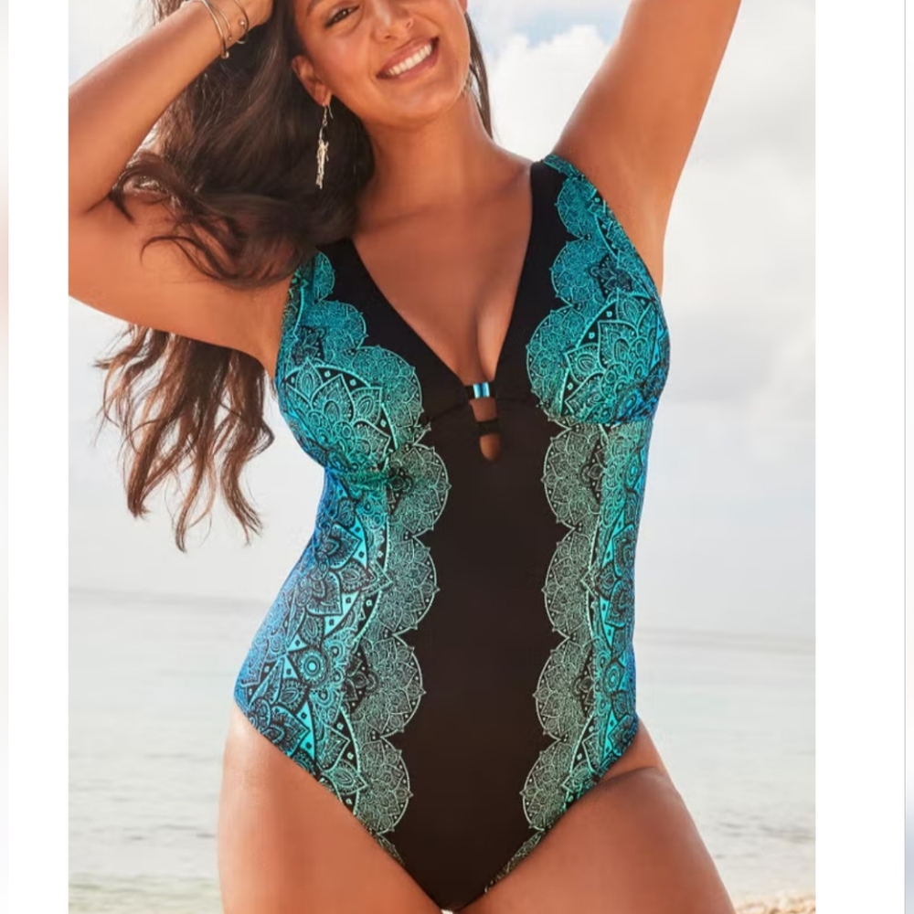 Swimsuits For All Deep V-Neck One Piece Swimsuit. Sz 20.  New